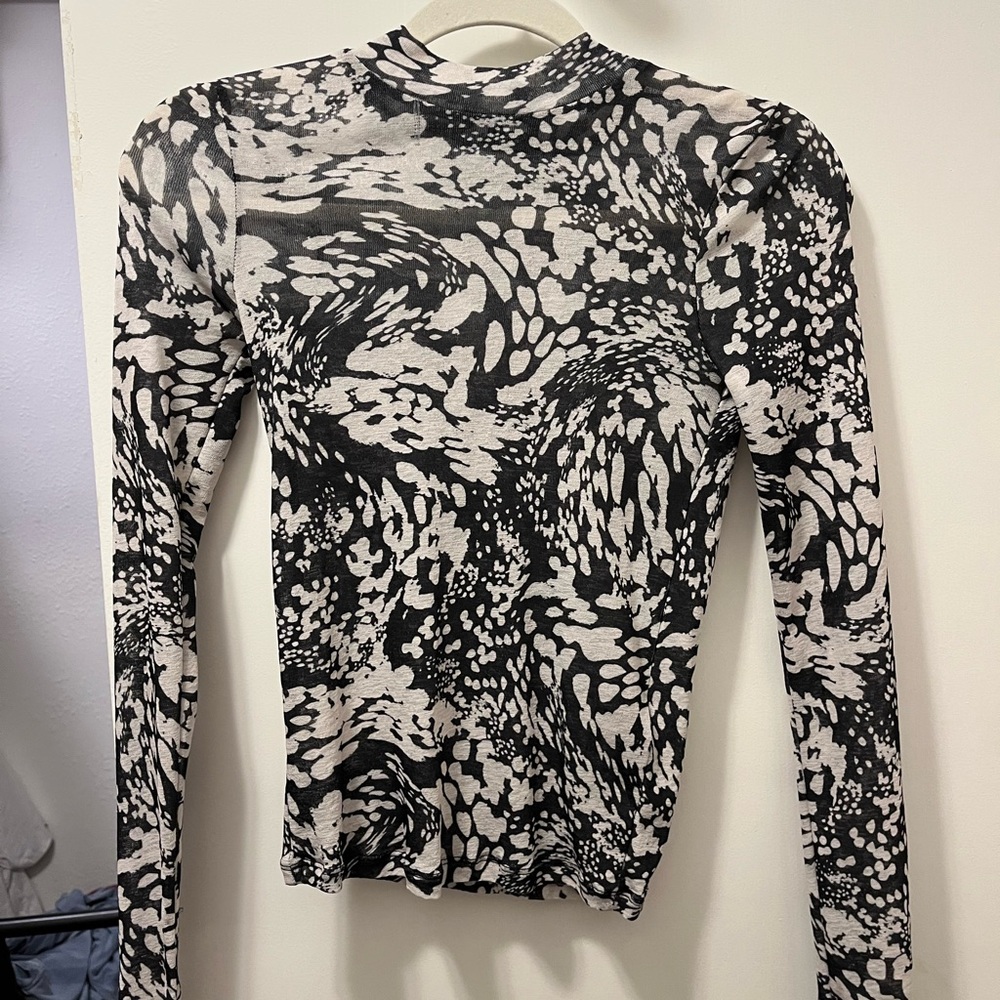Size small sheet top shop t shirt